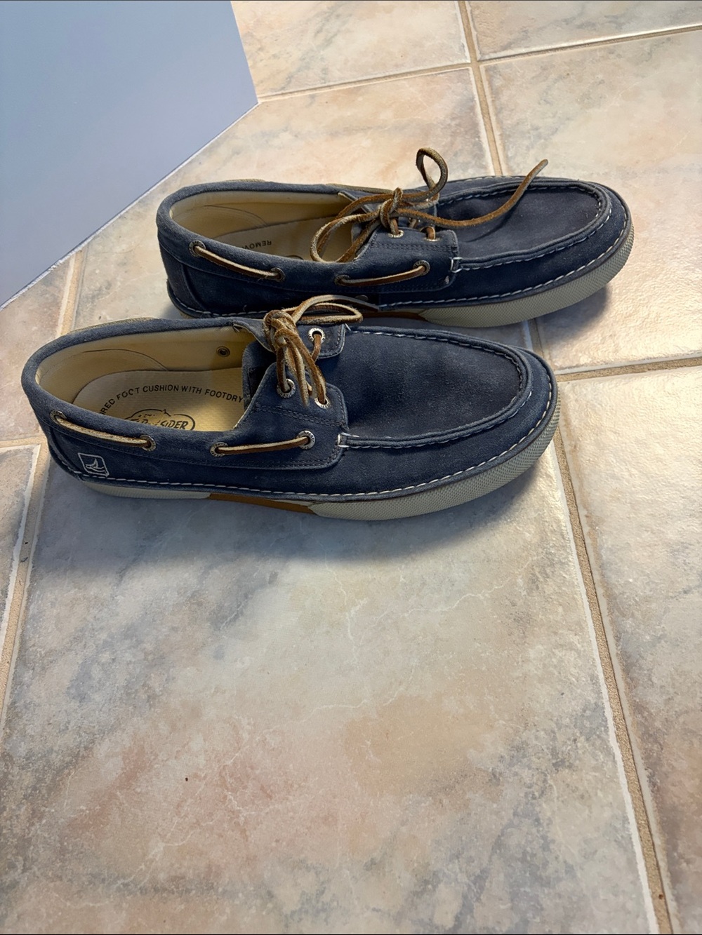 SPERRY TOP SIDERS Men's Navy Canvas Boat Shoes with Tan Leather Laces